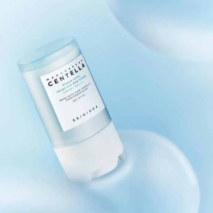 [SKIN1004] Madagascar Centella Hyalu-Cica Silky Sun Stick SPF 50+ PA++++ 20g - Ballagrio
